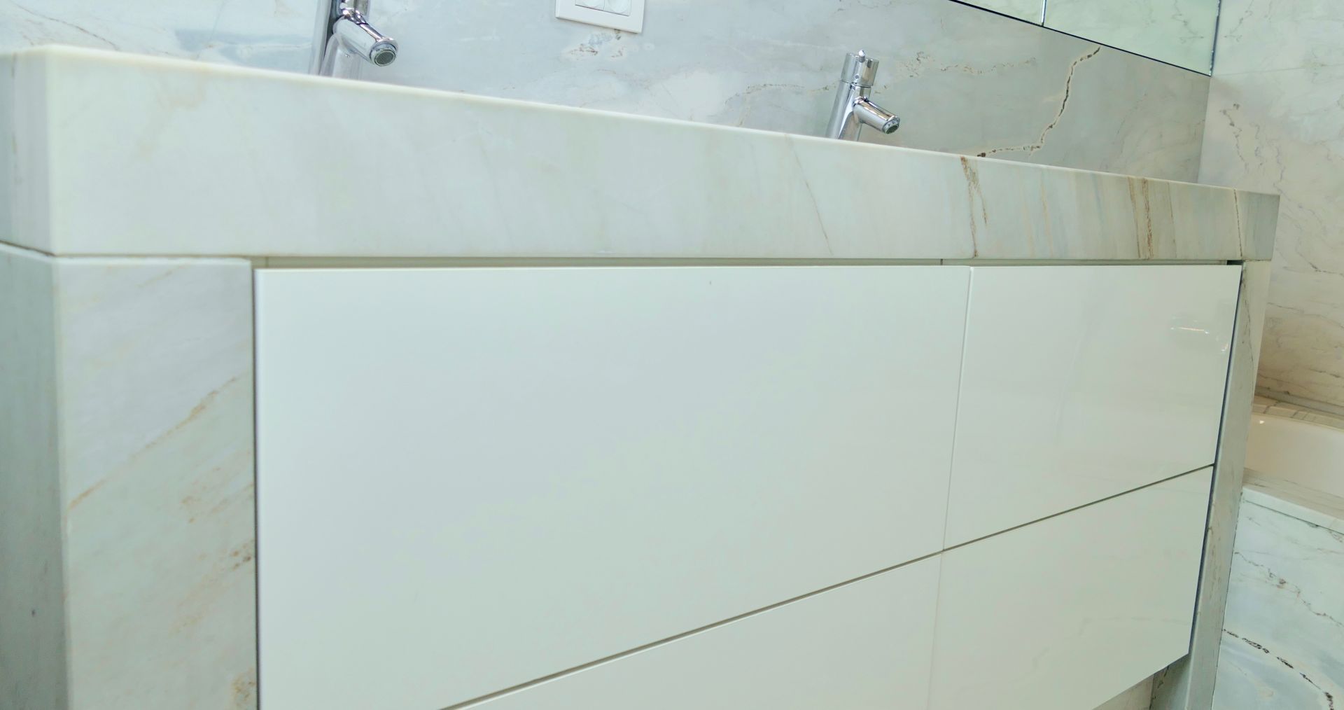Bathroom with Palissandre