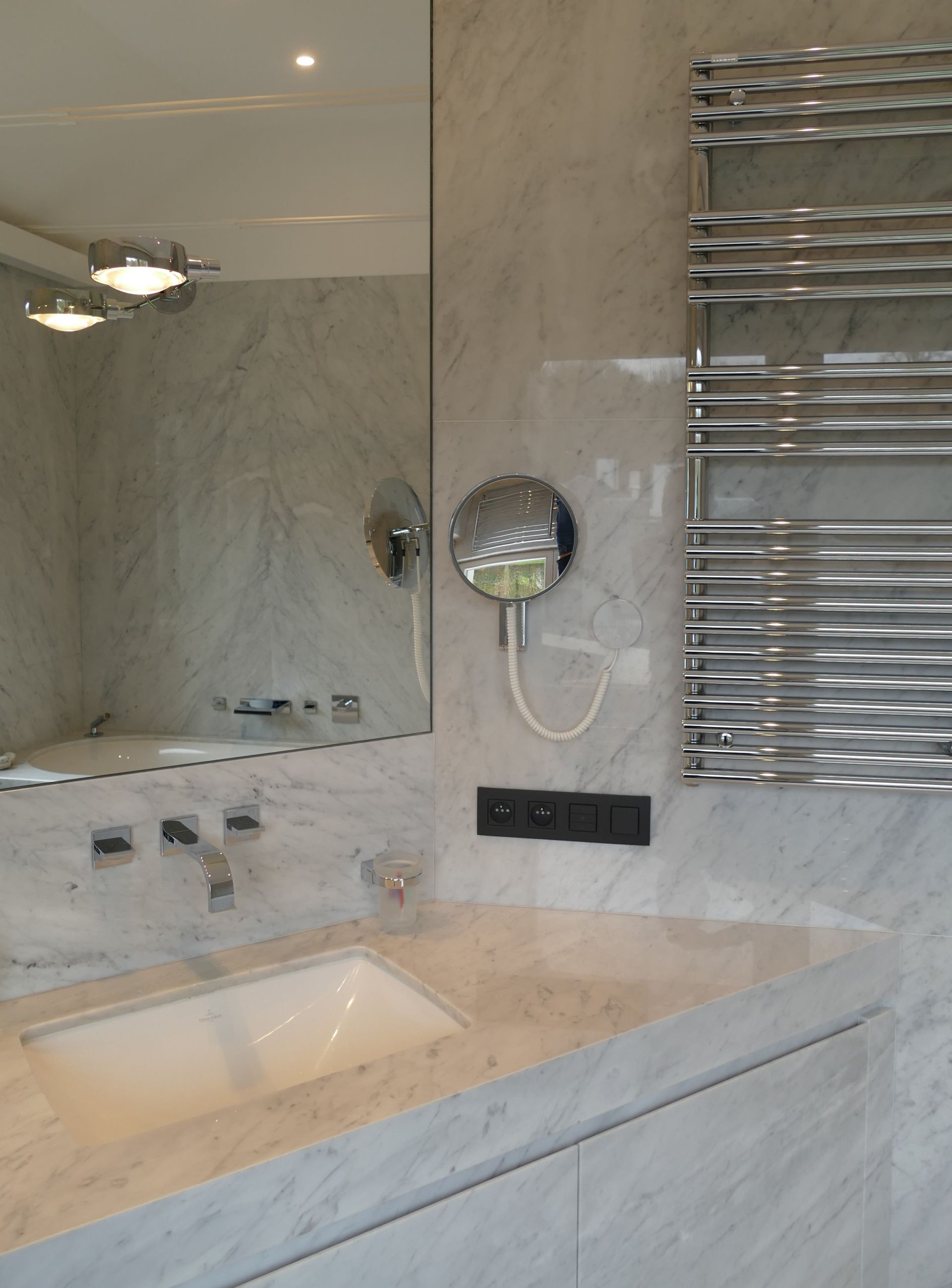Salle de Bain Blanc de Carrare