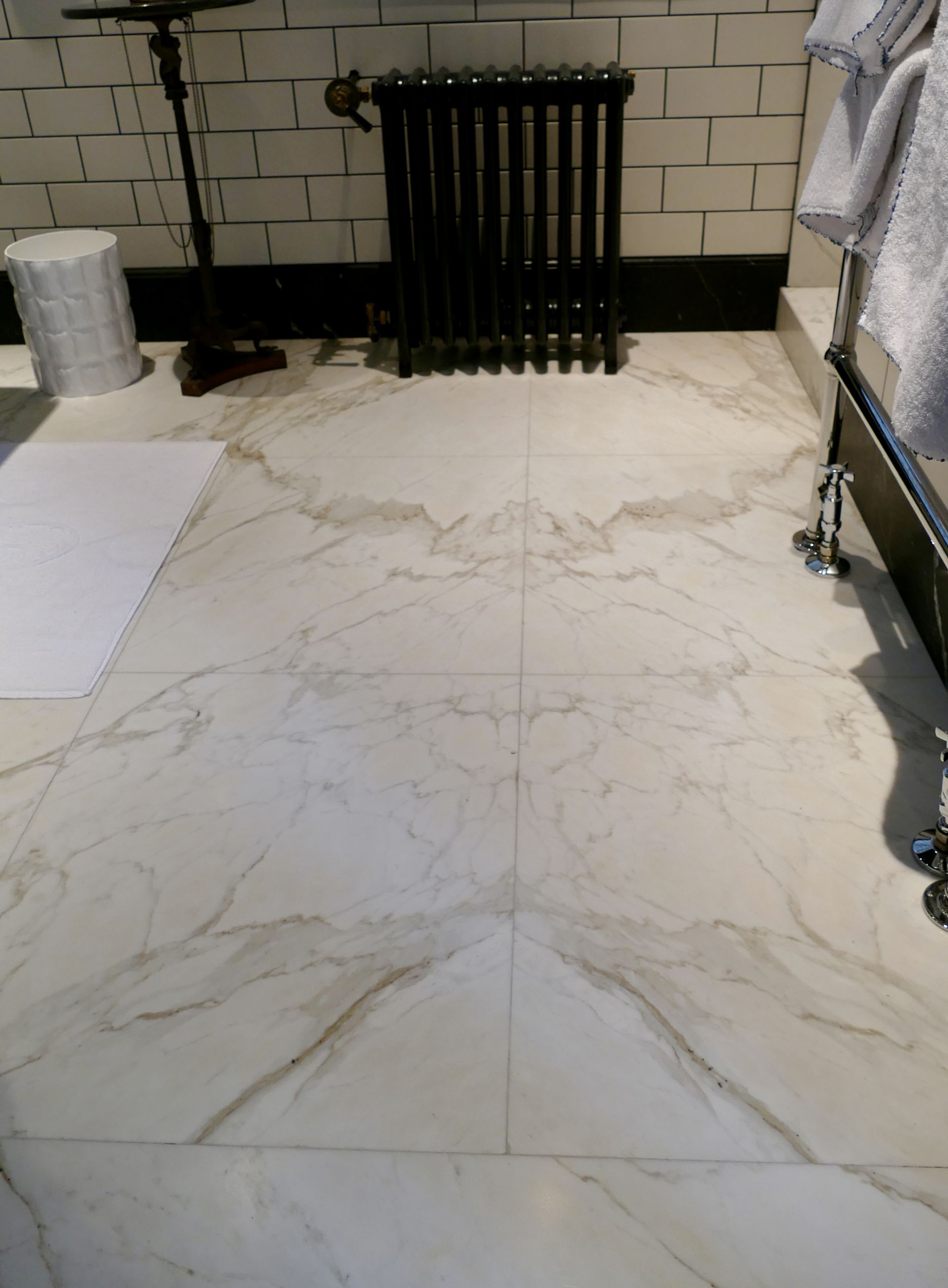 Salle de Douche en Calacatta
