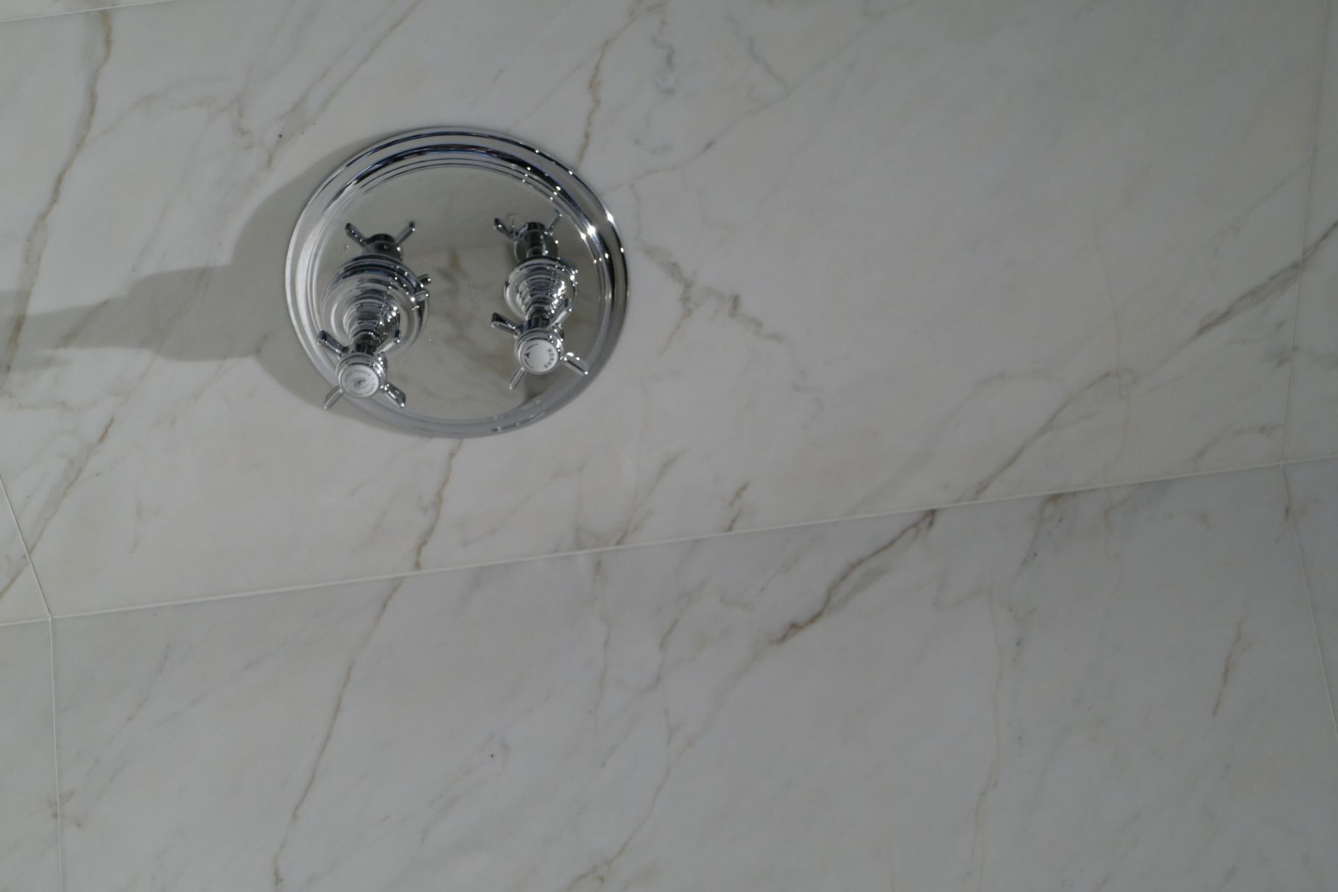 Salle de Douche en Calacatta