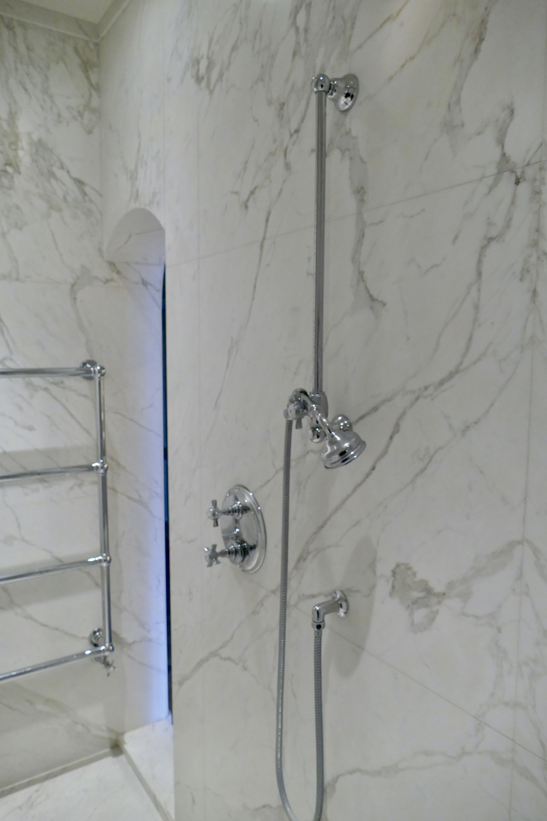 Salle de Douche en Calacatta bohême