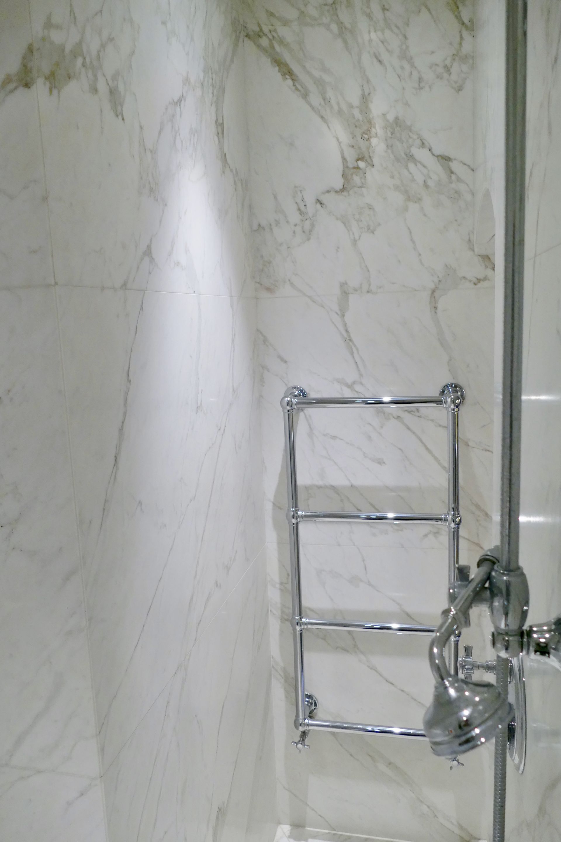 Salle de Douche en Calacatta bohême