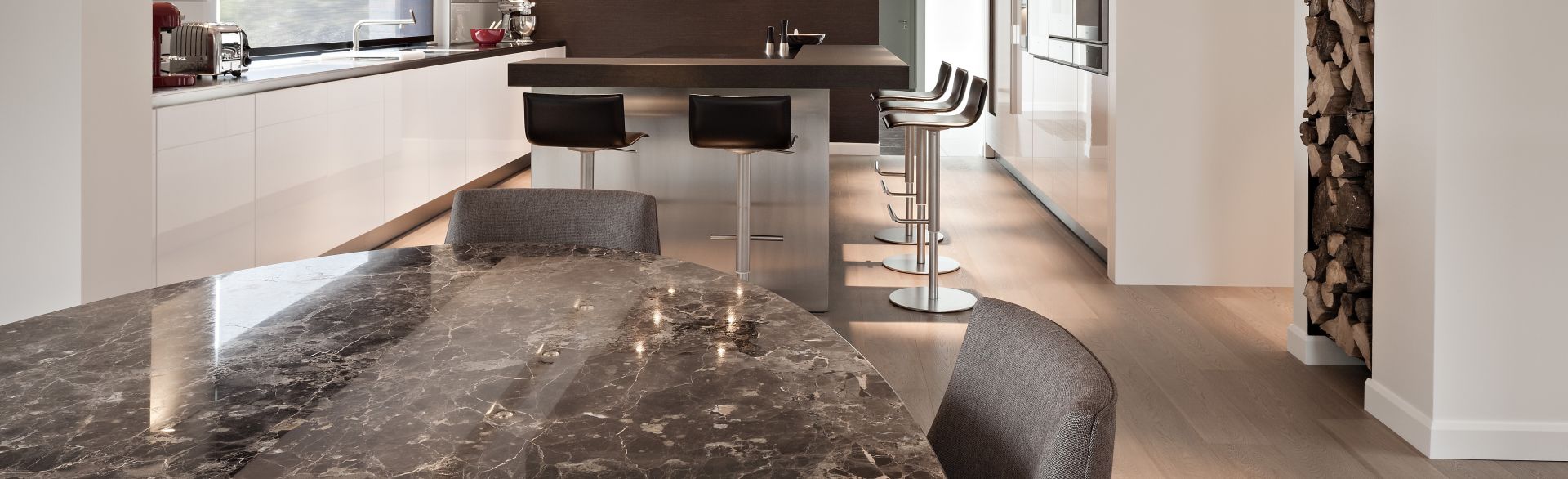 Table Maron Imperador Polished