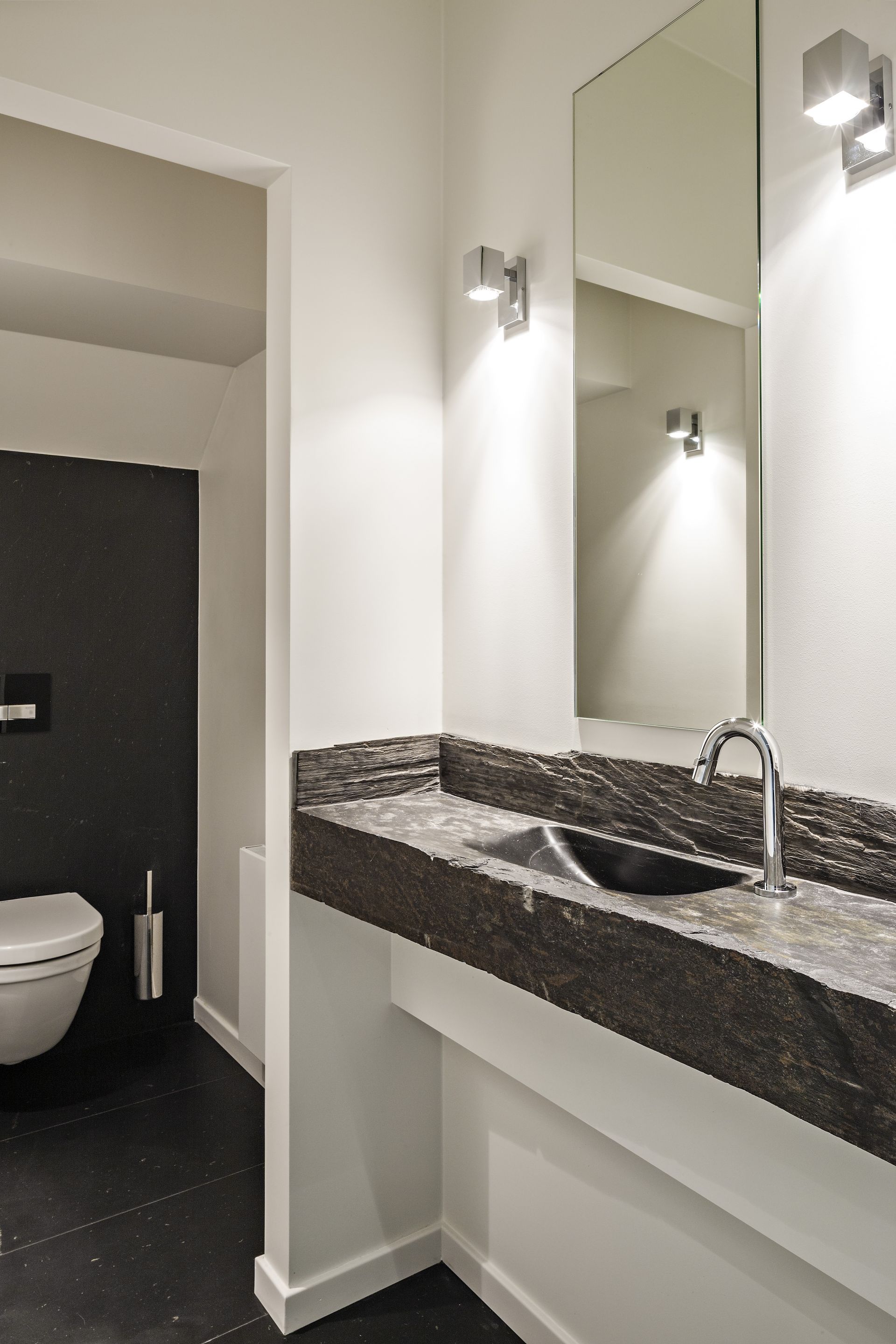 Toilette en Schiste