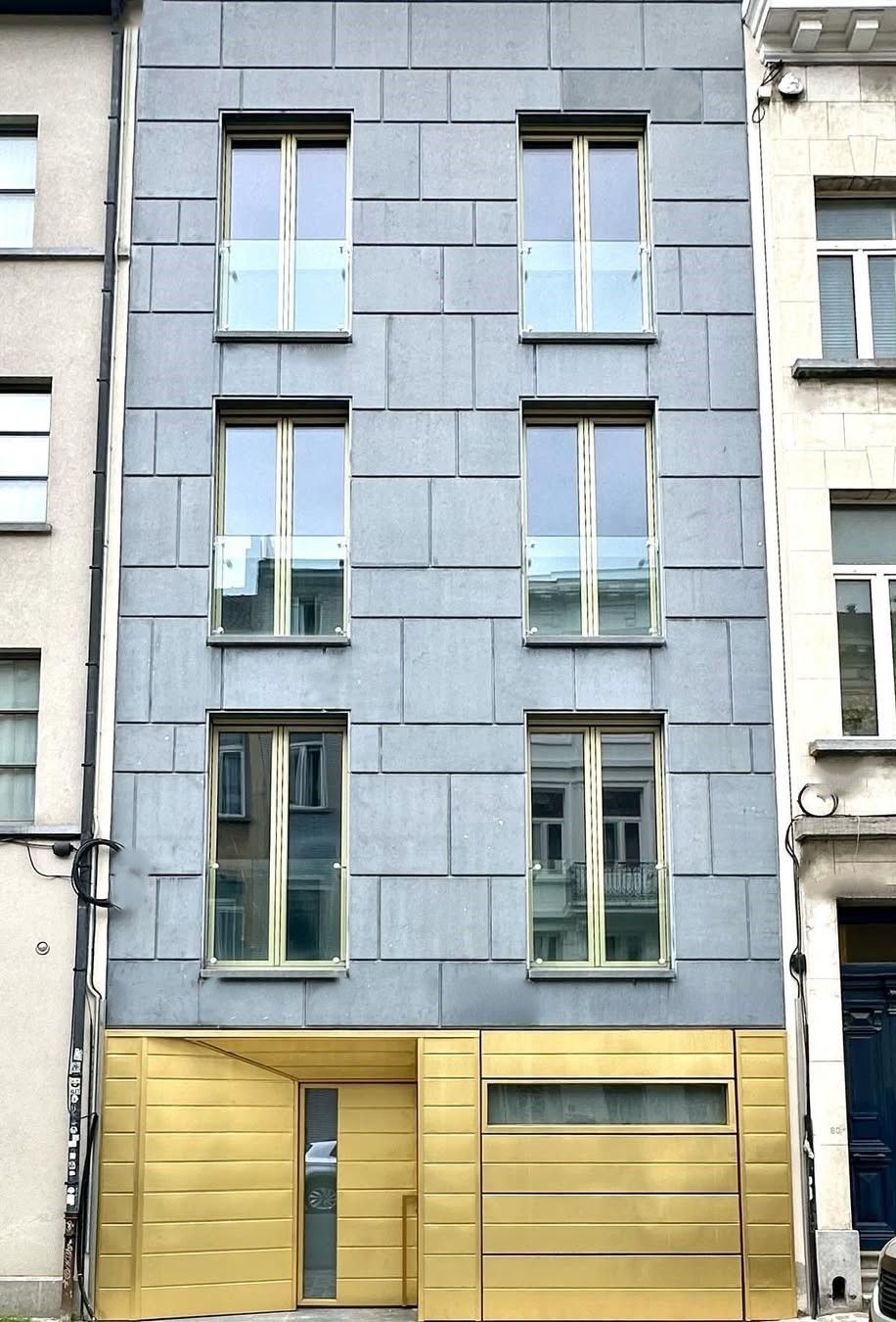 Facade en pierre blue adoucie