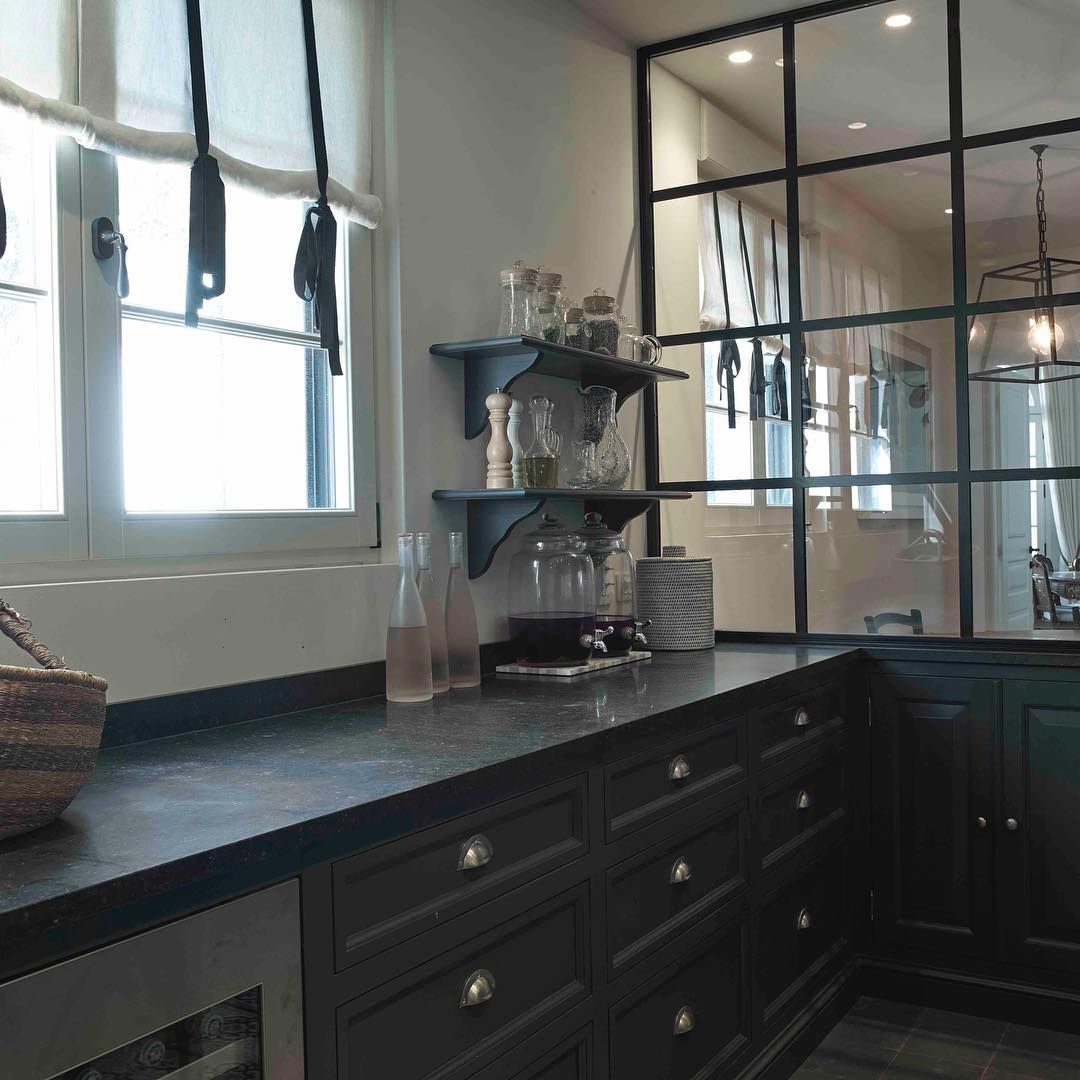 CUISINE EN PIERRE BLEU satinee